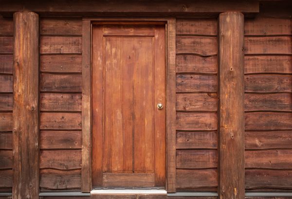 Log Cabin Siding Installation in Bellevue