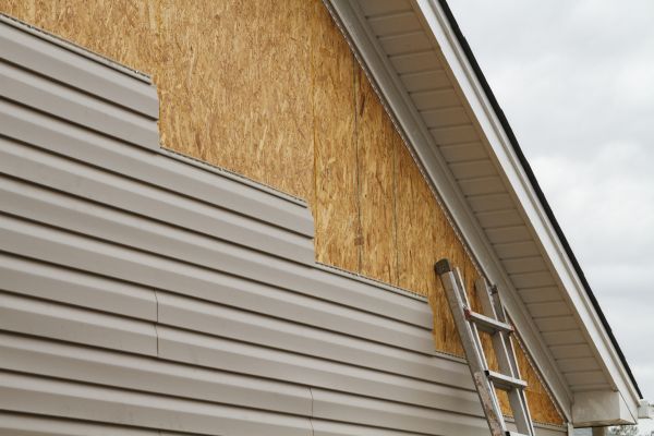Loose Siding Replacement in Bellevue