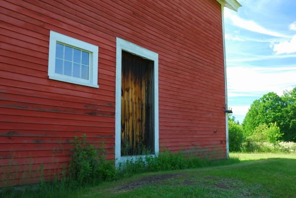 Wood Barn Siding Installation in Bellevue